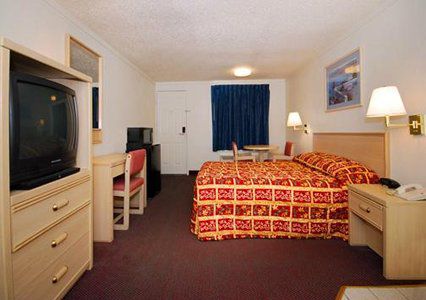 Austin Town Inn Austintown Номер фото